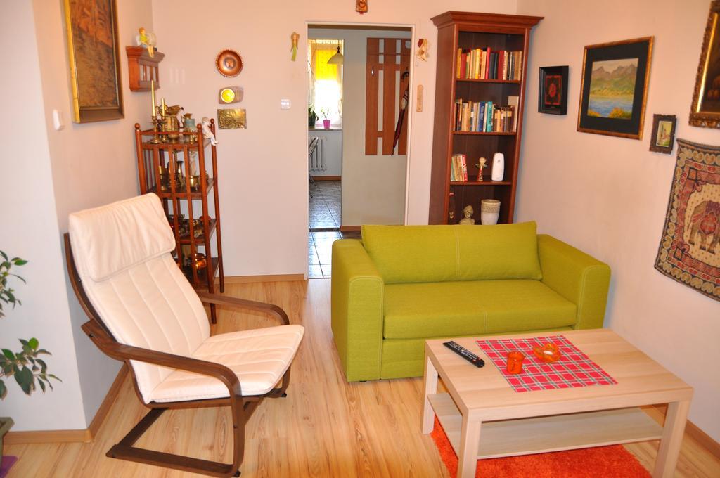 Cozy Apartment In 타르노프 외부 사진